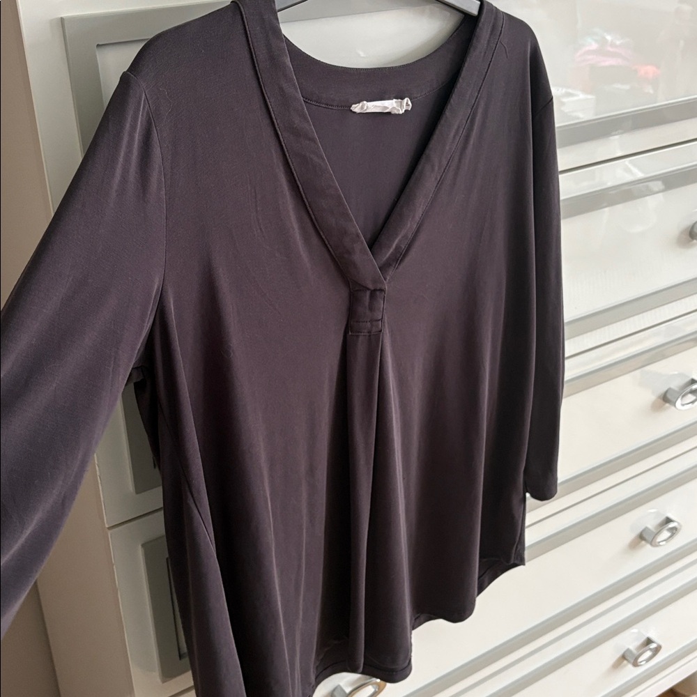 All in Favor Charcoal V-Neck Dolman Sleeve Blouse